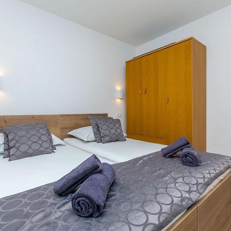 Apartments Mladen Duce Ngoại thất bức ảnh