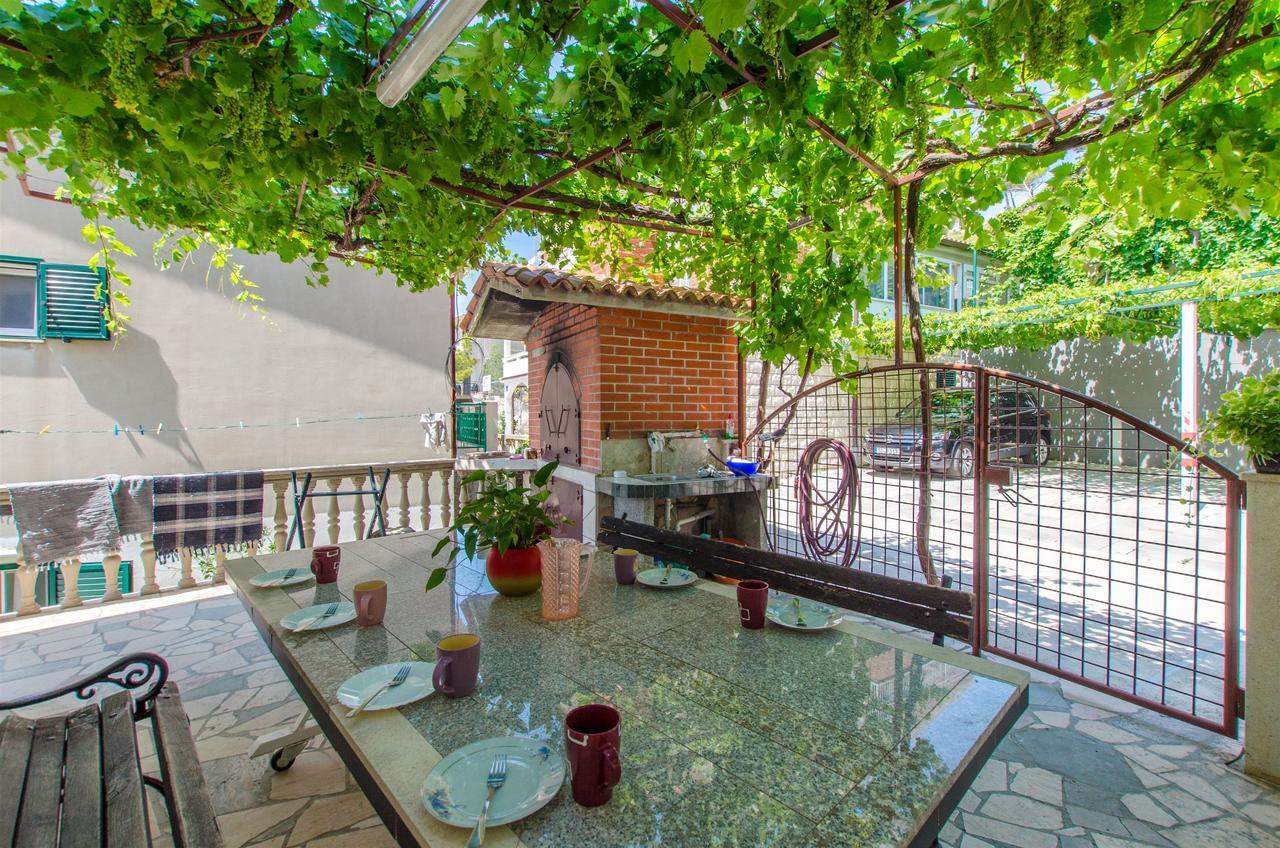 Apartments Mladen Duce Ngoại thất bức ảnh
