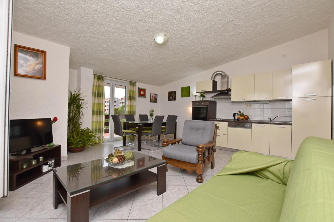 Apartments Mladen Duce Ngoại thất bức ảnh